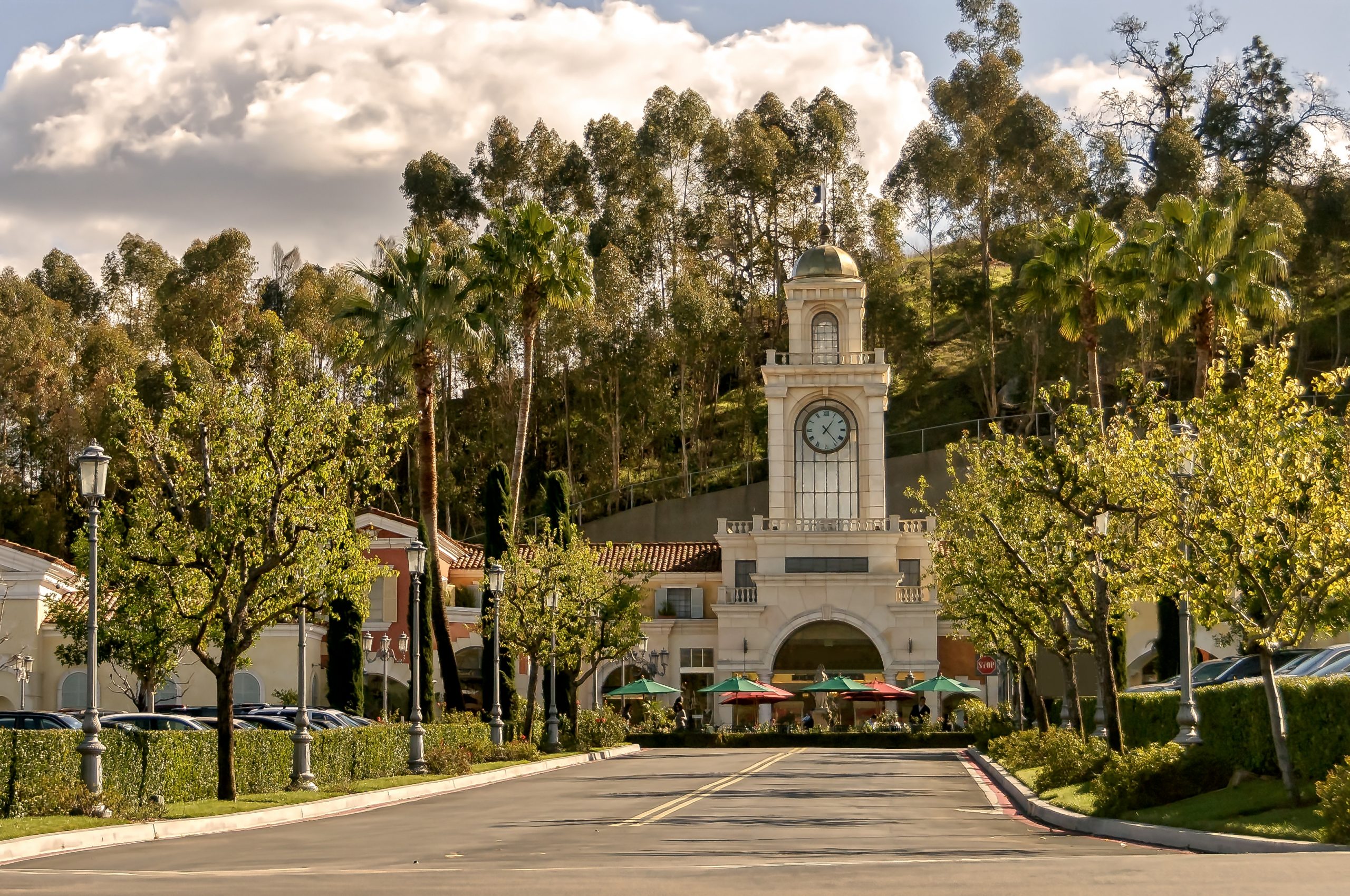 Street view of the entrance to The Commons, an upscale outdoors shopping mall in Calabasas, California